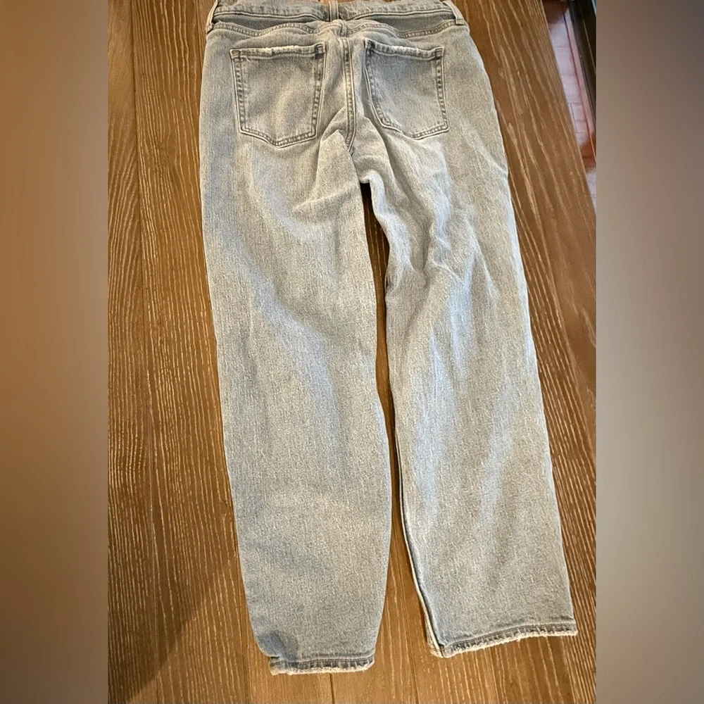 Old navy boyfriend loose distressed jeans - Picture 5 of 5